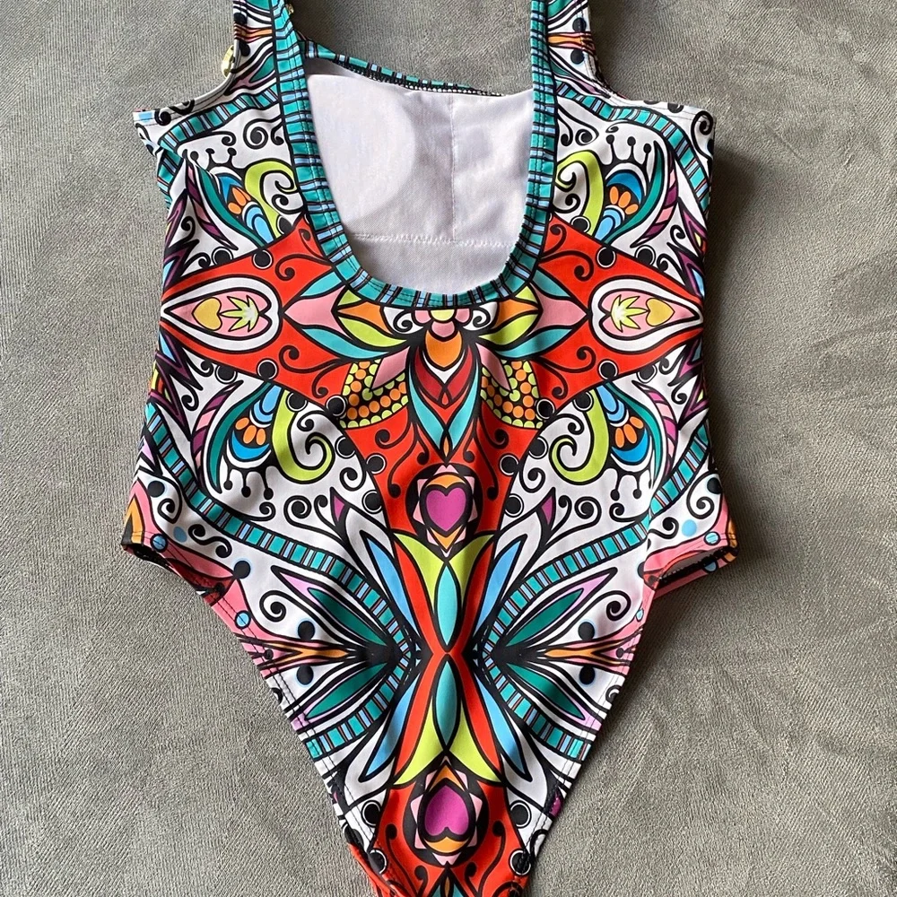 Colorful Chain Strap One Piece Swimsuit - Picture 9 of 16